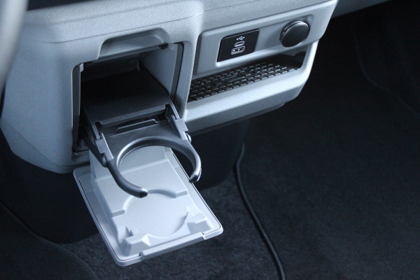 Ford Transit Custom 320 2.0 TDCI L2H1 Limited DC 170pk - 5 Zits - Adaptive Cruise - Navi - 2x Schuifdeur - Verwarmd stuur - 70l tank - 17" LM velgen