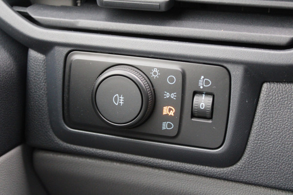 Ford Transit Custom 320 2.0 TDCI L2H1 Trend DC 136pk - Trekhaak - Camera - Stoelverwarming - Carplay/Android - Rijklaar
