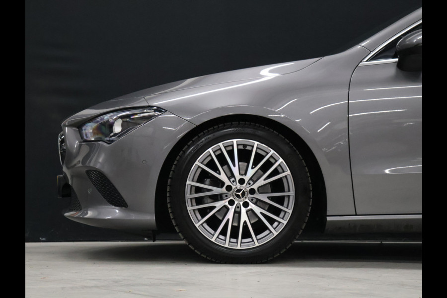 Mercedes-Benz CLA-Klasse Shooting Brake 180 Business Solution Luxury [AUTOMATISCHE ACHTERKLEP, CAMERA, PDC 360, CRUISE CONTROL, FLIPPERS, SFEERVERLICHTING, BLUETOOTH TELEFOON, AUTOMATISCHE AIRCONDITIONING, NIEUWSTAAT]
