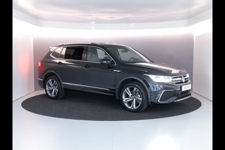 Volkswagen Tiguan Allspace 1.5 TSI R-Line Business 150 pk Automaat (DSG) | Verlengde garantie | Navigatie | Parkeersensoren | Matrix LED koplampen | Stoelverwarming | R-Line |