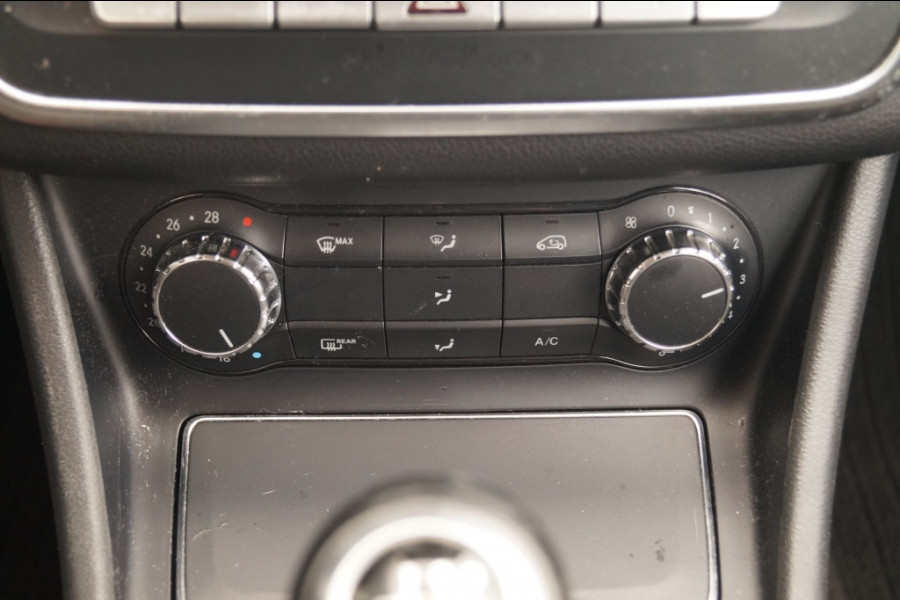 Mercedes-Benz CLA-Klasse 180d Edition -NAVI-AIRCO-PDC-CRUISE- Mercedes-Benz CLA-Klasse 180d Edition -NAVI-AIRCO-PDC-CRUISE-