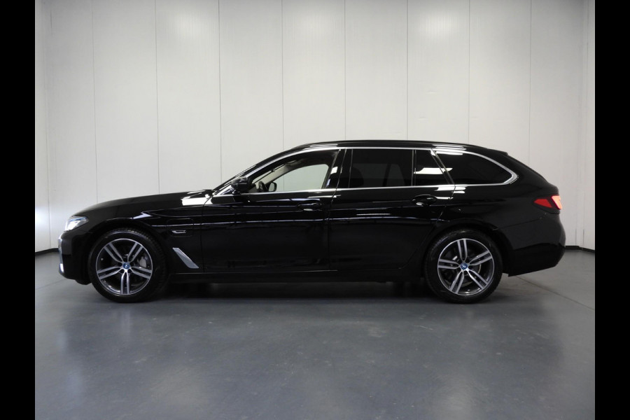 BMW 5 Serie Touring 530e Luxury Line NAVI/LEER/LASER LED/TREKH./18"LMV!