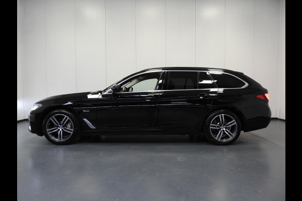 BMW 5 Serie Touring 530e Luxury Line NAVI/LEER/LASER LED/TREKH./18"LMV!