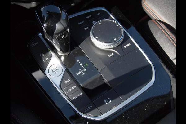 BMW 1-serie 118i Executive Edition | Apple Carplay | Cruise Control | Parkeersensoren | Automaat |
