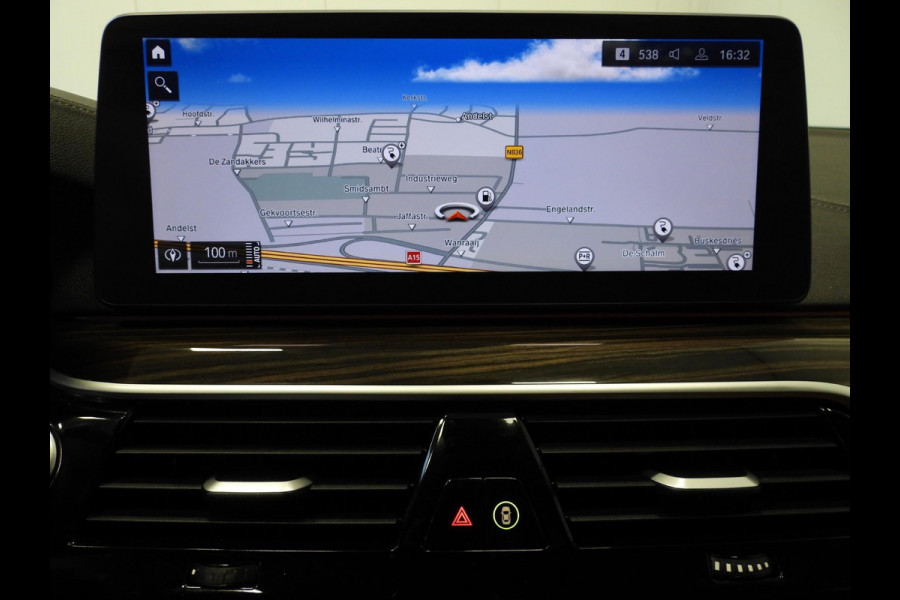 BMW 5 Serie Touring 530e Luxury Line NAVI/LEER/LASER LED/TREKH./18"LMV!