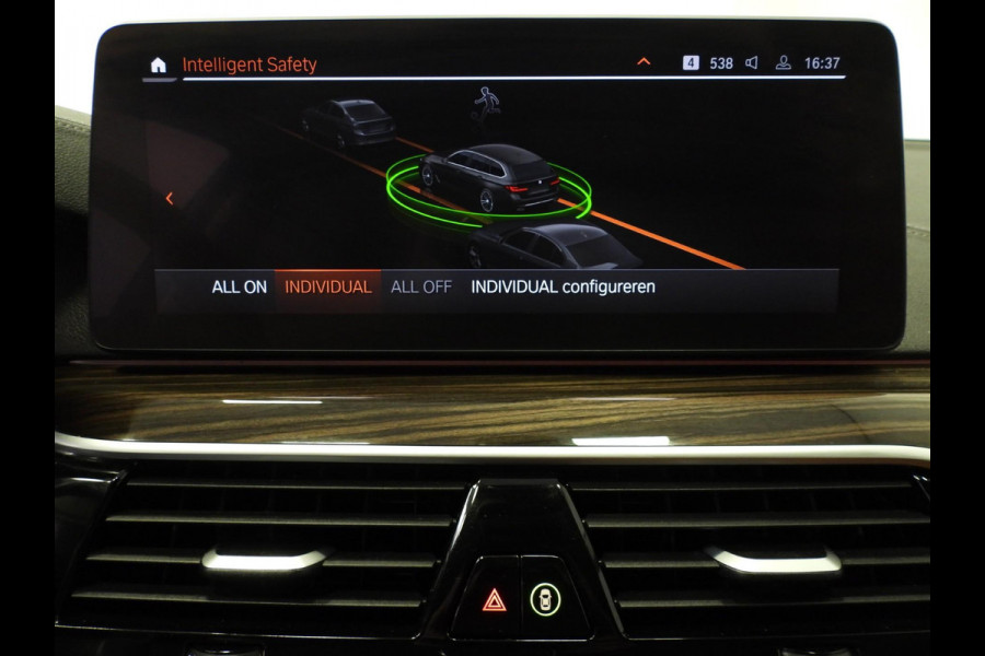 BMW 5 Serie Touring 530e Luxury Line NAVI/LEER/LASER LED/TREKH./18"LMV!