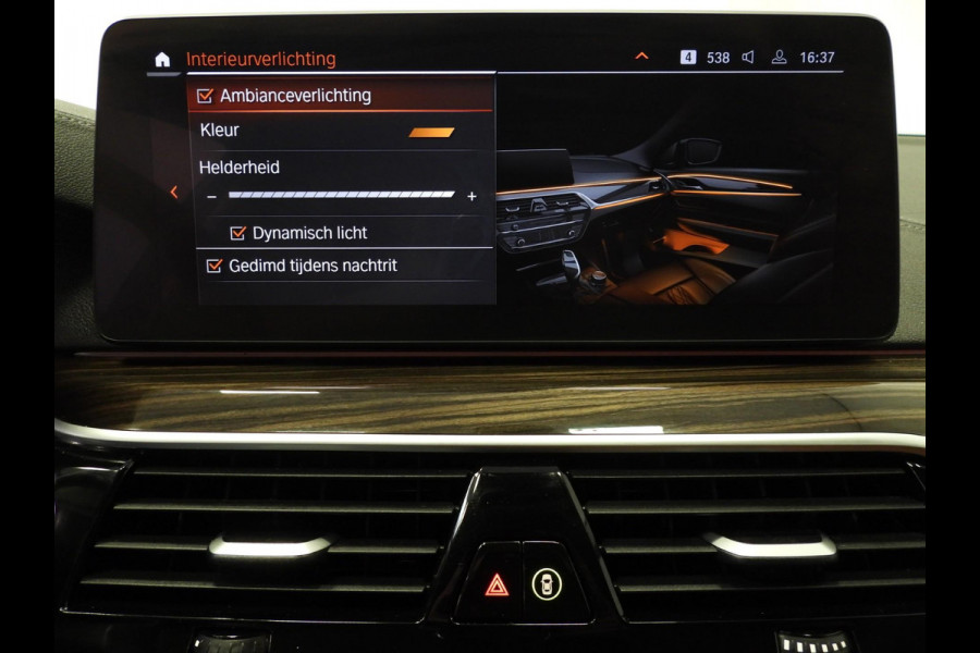 BMW 5 Serie Touring 530e Luxury Line NAVI/LEER/LASER LED/TREKH./18"LMV!