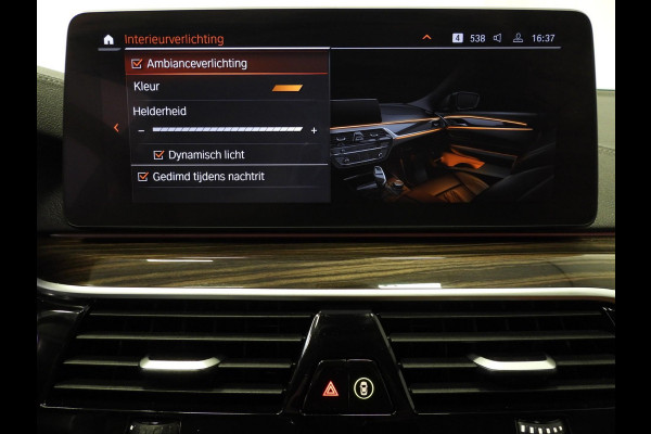 BMW 5 Serie Touring 530e Luxury Line NAVI/LEER/LASER LED/TREKH./18"LMV!