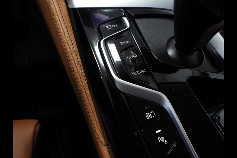 BMW 5 Serie Touring 530e Luxury Line NAVI/LEER/LASER LED/TREKH./18"LMV!
