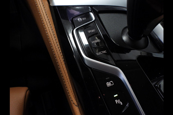 BMW 5 Serie Touring 530e Luxury Line NAVI/LEER/LASER LED/TREKH./18"LMV!