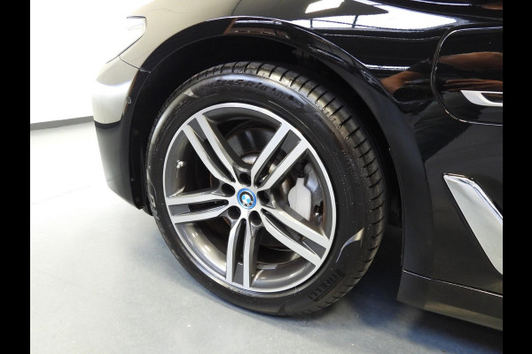 BMW 5 Serie Touring 530e Luxury Line NAVI/LEER/LASER LED/TREKH./18"LMV!