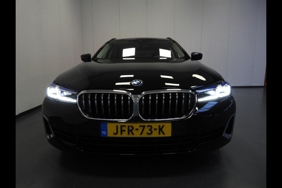 BMW 5 Serie Touring 530e Luxury Line NAVI/LEER/LASER LED/TREKH./18"LMV!