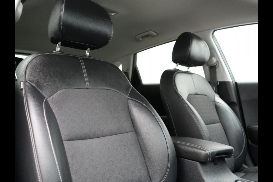 Kia Niro 1.6 GDi Hybrid DynamicLine Plug In Hybrid 142pk Dealer O.H PHEV | Adaptive Cruise | JBL Sound | Lederen Sportstoelen Verwarmd | Keyless | Apple Carplay | Camera | Navigatie | Blis | Virtual |  DAB |