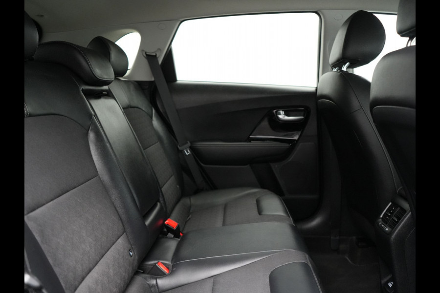 Kia Niro 1.6 GDi Hybrid DynamicLine Plug In Hybrid 142pk Dealer O.H PHEV | Adaptive Cruise | JBL Sound | Lederen Sportstoelen Verwarmd | Keyless | Apple Carplay | Camera | Navigatie | Blis | Virtual |  DAB |