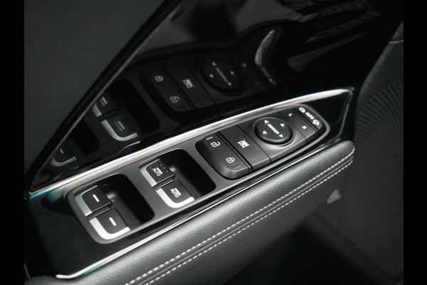 Kia Niro 1.6 GDi Hybrid DynamicLine Plug In Hybrid 142pk Dealer O.H PHEV | Adaptive Cruise | JBL Sound | Lederen Sportstoelen Verwarmd | Keyless | Apple Carplay | Camera | Navigatie | Blis | Virtual |  DAB |