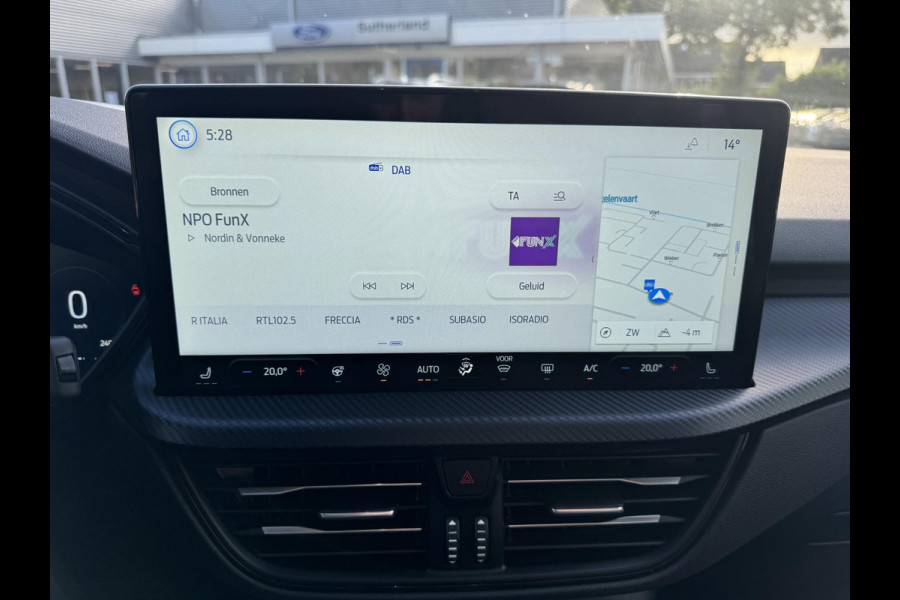 Ford Kuga 2.5 FHEV ST-Line X |  190pk | Driver Assistance Pack | Winterpack | Panoramadak | Technology Pack | Geen Stekker nodig | All Season banden