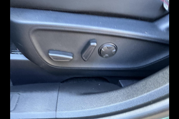 Ford Kuga 2.5 FHEV ST-Line X |  190pk | Driver Assistance Pack | Winterpack | Panoramadak | Technology Pack | Geen Stekker nodig | All Season banden