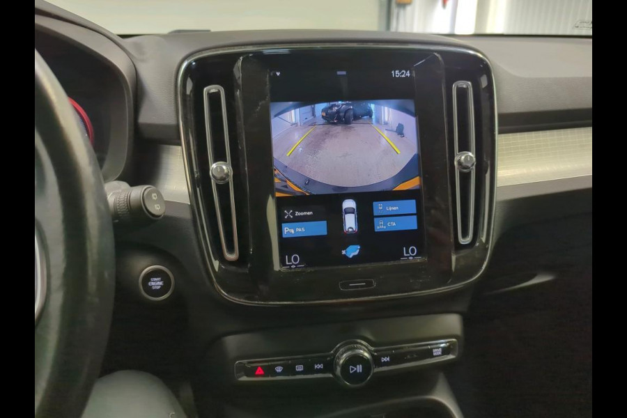 Volvo XC40 1.5 T4 Recharge R-Design Expression Auto. Navigatie Apple Carplay/ Android Auto Camera Parkeersensoren achter Adaptive Cruise Control Full Led Virtual Cockpit Climate Control Lichtmetalen velgen