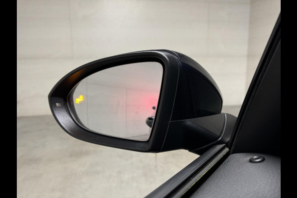 Volkswagen Golf 2.0 TSI GTI Performance Pano Virtual Sfeer Trekh.
