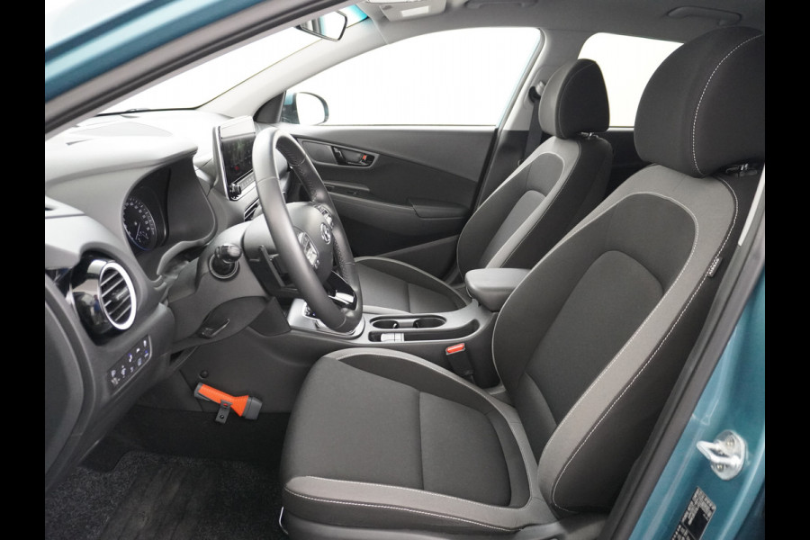 Hyundai Kona 1.6GDI HEV Hybride Trekhaak Camera Adap.Cruise Head-Up Display Navi Ecc Fashion Keyless Apple Carplay/Android Auto Privacy Glas 1e Eigenaar 1.300KG Trekgewicht Origineel Nederlandse Auto