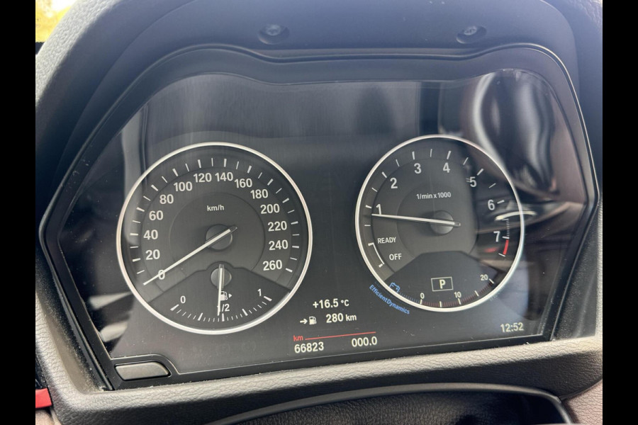 BMW X1 sDrive20i High Executive Automaat | Lederen bekleding | Stoelverwarming | Navigatiesysteem | Cruise control | Climate control |