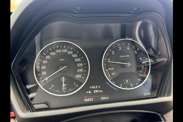 BMW X1 sDrive20i High Executive Automaat | Lederen bekleding | Stoelverwarming | Navigatiesysteem | Cruise control | Climate control |
