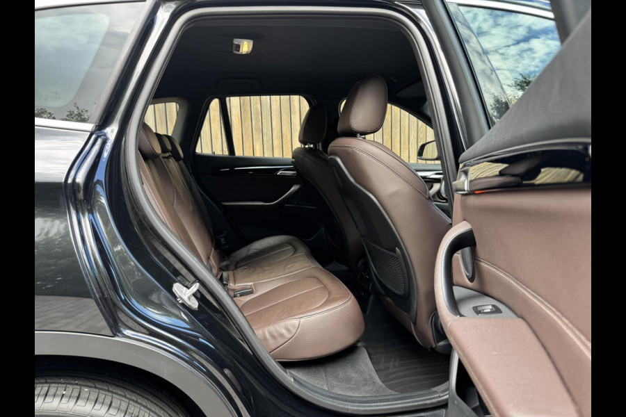 BMW X1 sDrive20i High Executive Automaat | Lederen bekleding | Stoelverwarming | Navigatiesysteem | Cruise control | Climate control |