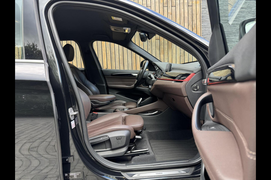 BMW X1 sDrive20i High Executive Automaat | Lederen bekleding | Stoelverwarming | Navigatiesysteem | Cruise control | Climate control |