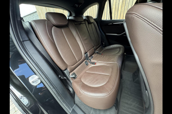 BMW X1 sDrive20i High Executive Automaat | Lederen bekleding | Stoelverwarming | Navigatiesysteem | Cruise control | Climate control |