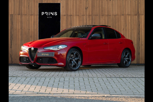 Alfa Romeo Giulia 2.0T 280pk Veloce AWD | Pano-dak | 19 inch | Harman/Kardon | Achterbank verwarming | Adapt. cruise
