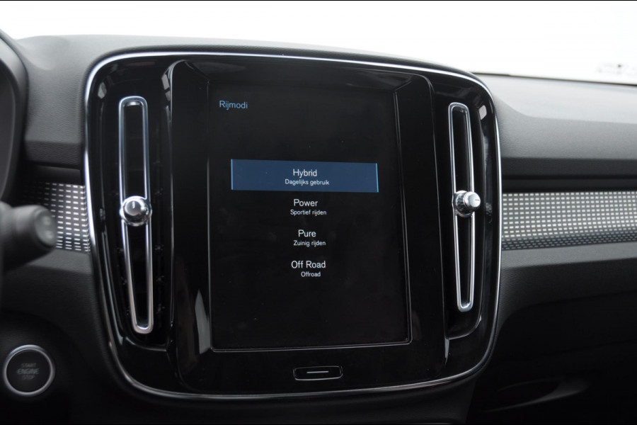 Volvo XC40 T4 211PK Automaat Recharge R-Design / Cruise control / leder met alcantara / elektrische achterklep / keyless entry / Apple carplay / Parkeersensoren met camera / getinte ramen /