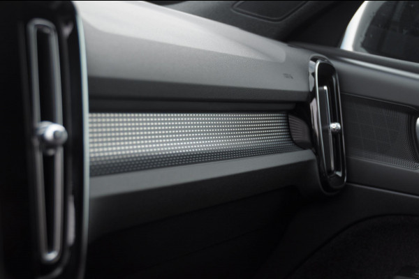 Volvo XC40 T4 211PK Automaat Recharge R-Design / Cruise control / leder met alcantara / elektrische achterklep / keyless entry / Apple carplay / Parkeersensoren met camera / getinte ramen /