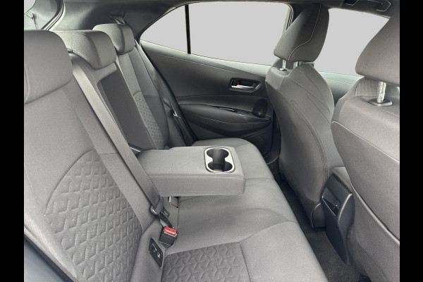 Toyota Corolla 1.8 Hybrid Business  twotone | trekhaak afneembaar | ACC | LED | dealer onderhouden