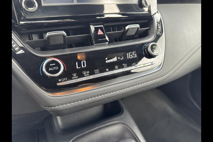 Toyota Corolla 1.8 Hybrid Business  twotone | trekhaak afneembaar | ACC | LED | dealer onderhouden