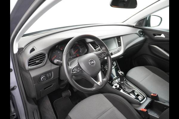 Opel Grandland X T131PK AUT-8 Navi Pdc Trekhaak Apple Carplay Android Auto Airco 120 Jaar Edition Regen-Lichtsensor DAB Lmv 17" Led Privacy Glas Origineel Nederlandse Auto Euro 6