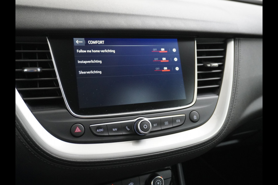 Opel Grandland X T131PK AUT-8 Navi Pdc Trekhaak Apple Carplay Android Auto Airco 120 Jaar Edition Regen-Lichtsensor DAB Lmv 17" Led Privacy Glas Origineel Nederlandse Auto Euro 6