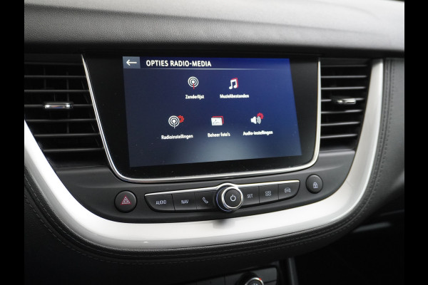 Opel Grandland X T131PK AUT-8 Navi Pdc Trekhaak Apple Carplay Android Auto Airco 120 Jaar Edition Regen-Lichtsensor DAB Lmv 17" Led Privacy Glas Origineel Nederlandse Auto Euro 6