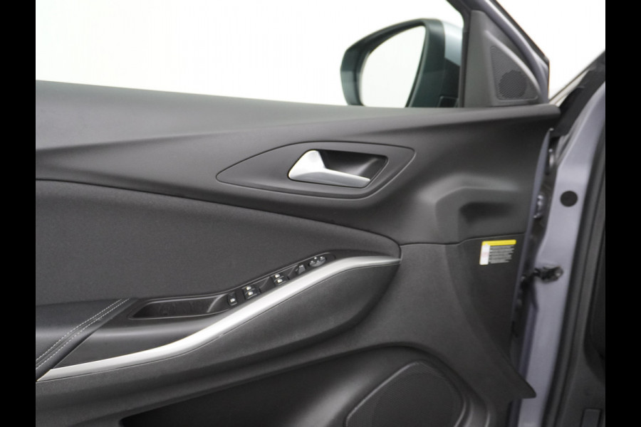 Opel Grandland X T131PK AUT-8 Navi Pdc Trekhaak Apple Carplay Android Auto Airco 120 Jaar Edition Regen-Lichtsensor DAB Lmv 17" Led Privacy Glas Origineel Nederlandse Auto Euro 6