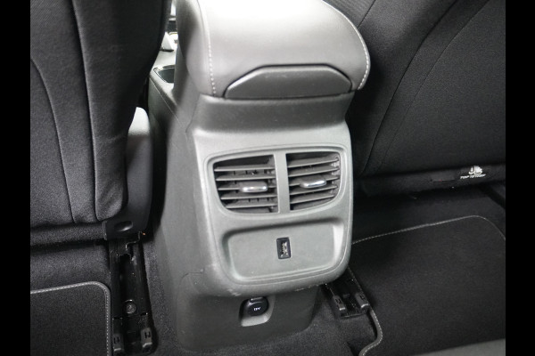 Opel Grandland X T131PK AUT-8 Navi Pdc Trekhaak Apple Carplay Android Auto Airco 120 Jaar Edition Regen-Lichtsensor DAB Lmv 17" Led Privacy Glas Origineel Nederlandse Auto Euro 6