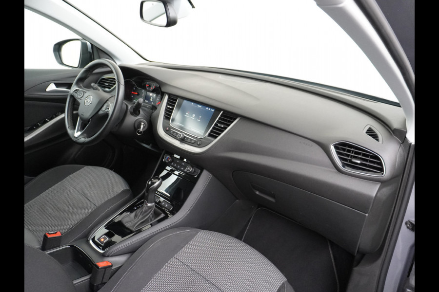 Opel Grandland X T131PK AUT-8 Navi Pdc Trekhaak Apple Carplay Android Auto Airco 120 Jaar Edition Regen-Lichtsensor DAB Lmv 17" Led Privacy Glas Origineel Nederlandse Auto Euro 6