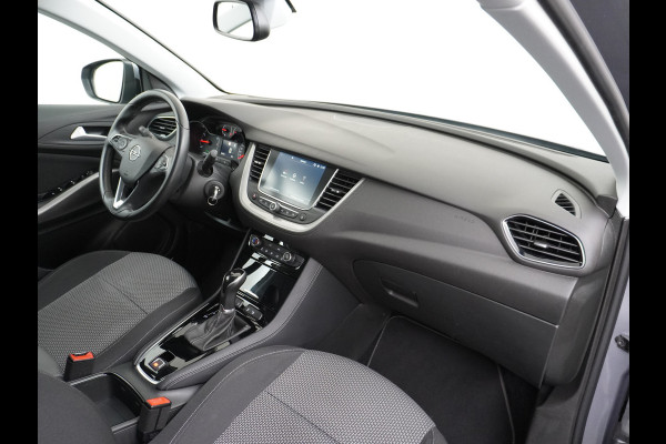 Opel Grandland X T131PK AUT-8 Navi Pdc Trekhaak Apple Carplay Android Auto Airco 120 Jaar Edition Regen-Lichtsensor DAB Lmv 17" Led Privacy Glas Origineel Nederlandse Auto Euro 6