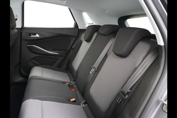 Opel Grandland X T131PK AUT-8 Navi Pdc Trekhaak Apple Carplay Android Auto Airco 120 Jaar Edition Regen-Lichtsensor DAB Lmv 17" Led Privacy Glas Origineel Nederlandse Auto Euro 6