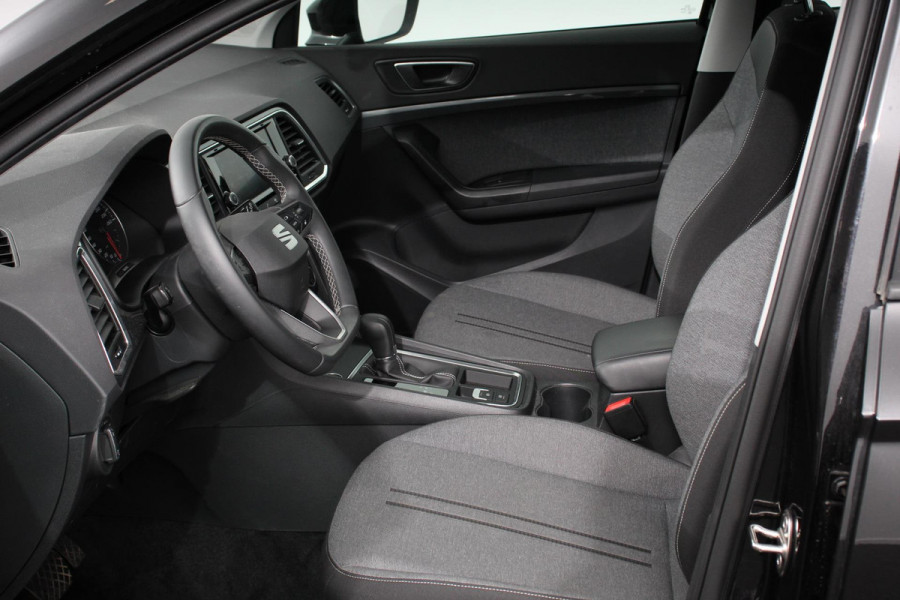 Seat Ateca 1.5 TSI DSG Style Nieuw type Demo! | Climate Control Parkeer sensoren Cruise control DAB Led Lichtmetalen Velgen