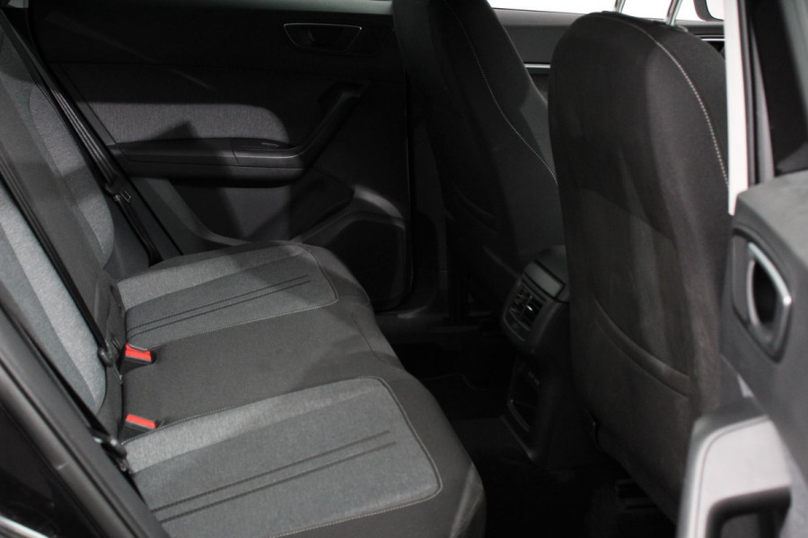 Seat Ateca 1.5 TSI DSG Style Nieuw type Demo! | Climate Control Parkeer sensoren Cruise control DAB Led Lichtmetalen Velgen
