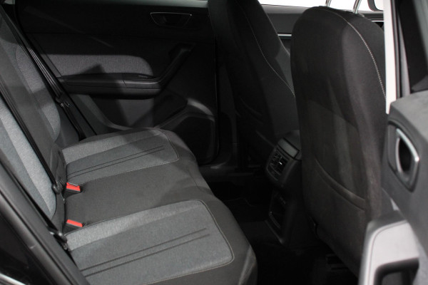Seat Ateca 1.5 TSI DSG Style Nieuw type Demo! | Climate Control Parkeer sensoren Cruise control DAB Led Lichtmetalen Velgen