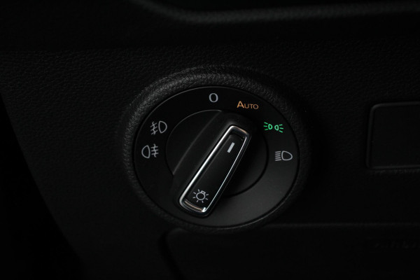 Seat Ateca 1.5 TSI DSG Style Nieuw type Demo! | Climate Control Parkeer sensoren Cruise control DAB Led Lichtmetalen Velgen