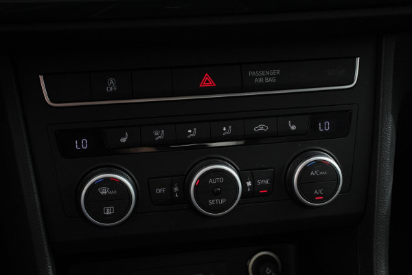 Seat Ateca 1.5 TSI DSG Style Nieuw type Demo! | Climate Control Parkeer sensoren Cruise control DAB Led Lichtmetalen Velgen