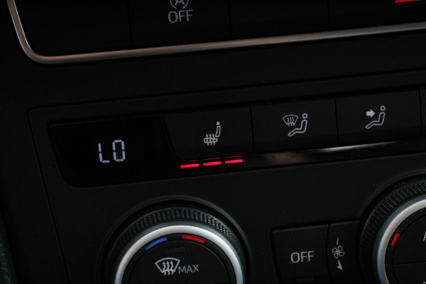 Seat Ateca 1.5 TSI DSG Style Nieuw type Demo! | Climate Control Parkeer sensoren Cruise control DAB Led Lichtmetalen Velgen