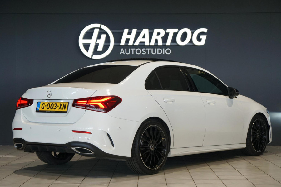 Mercedes-Benz A-Klasse 180 AMG Line + SCHUIFDAK / CAMERA / NIGHTPAKKET / WIDESCREEN / CARPLAY