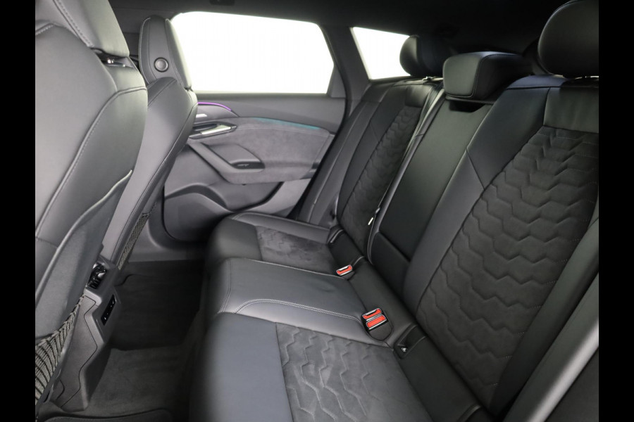 Audi A6 Avant S edition e-tron 100kWh 270 kW / 367 PK Avant Elek Panorama-glasdak, Bang&Olufsen soundsysteem, winterpakket, privacy glass